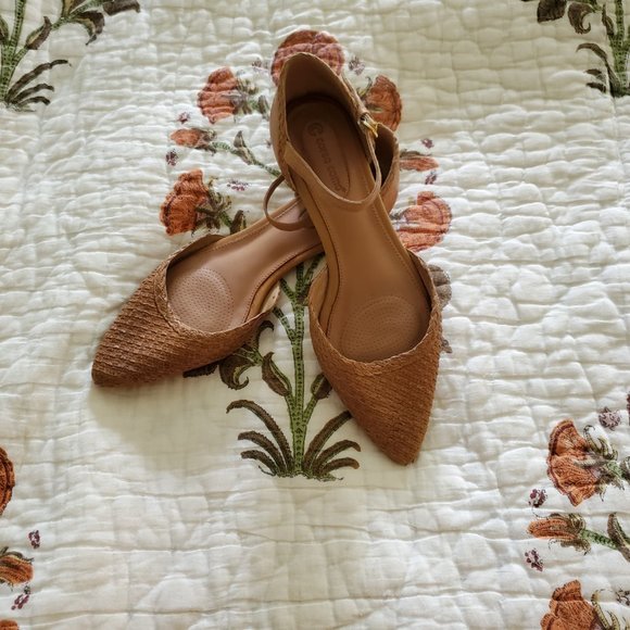 Corso Como Shoes - Corso Como Merla Flats, Almond, 8.5